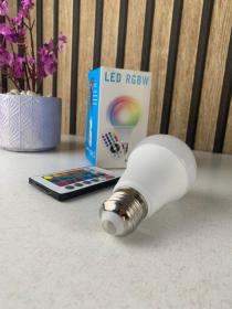 مصباح LED ملون